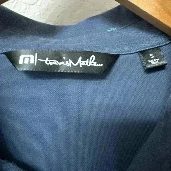 Men’s Travis Mathew Happy Thoughts Blue Golf Polo Pineapple Cactus Size Small - Picture 3 of 5